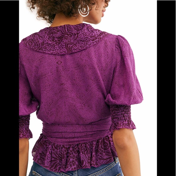 🌟HP🌟Olivia Printed Wrap Top - Picture 3 of 5